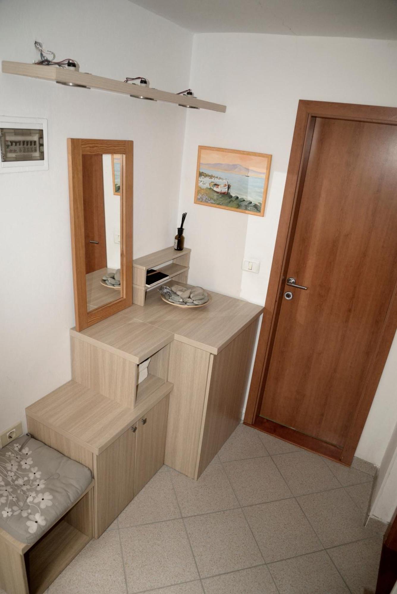 Medizen Apartment Изола Экстерьер фото